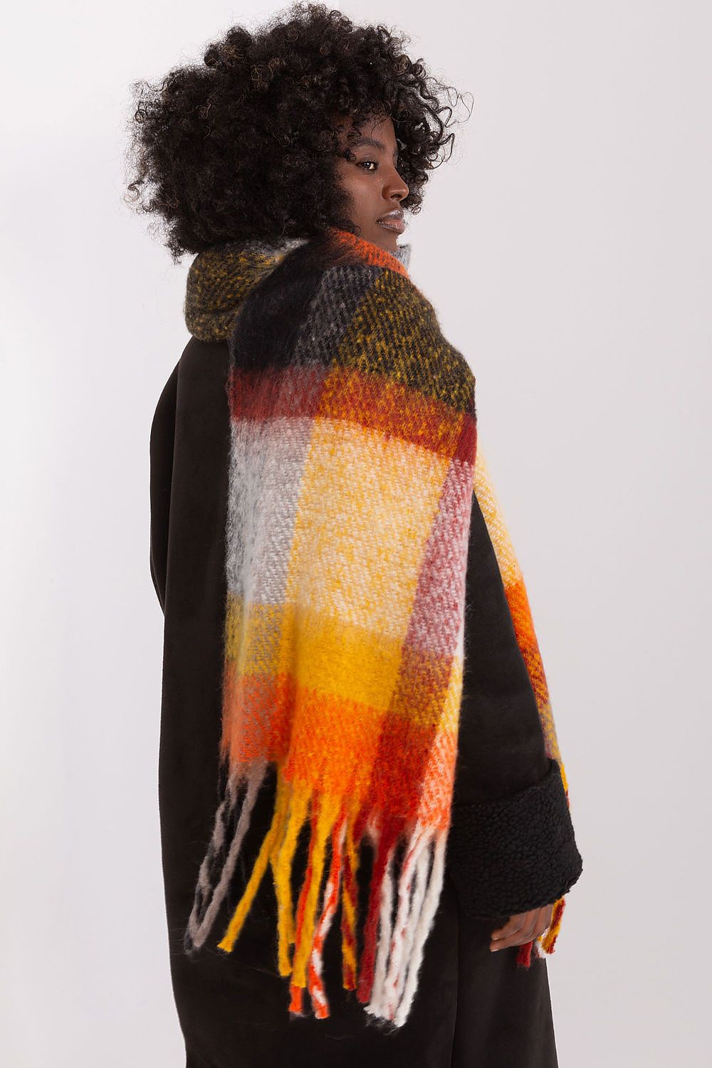 Shawl model 190541 AT