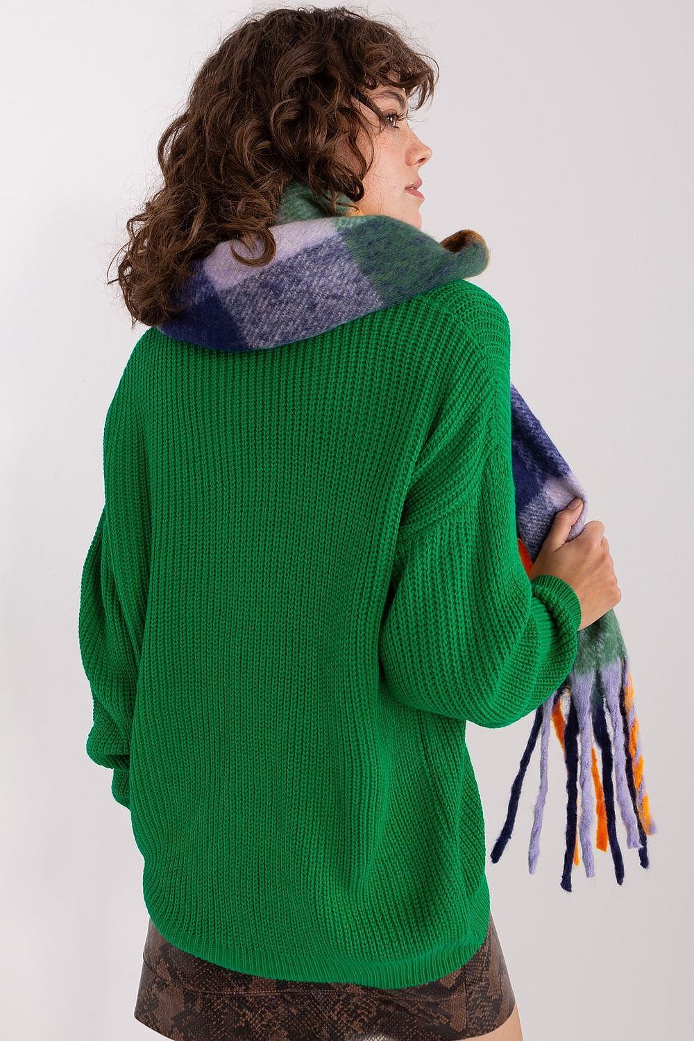 Shawl model 191721 AT