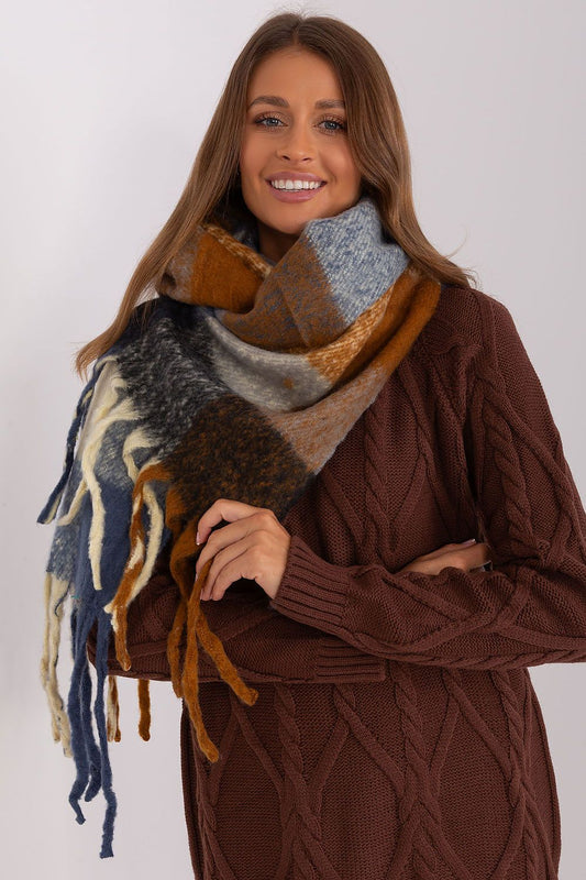 Shawl model 191733 AT