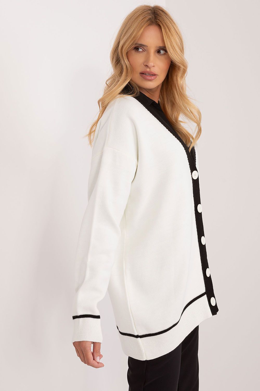  Cardigan model 192695 Badu 