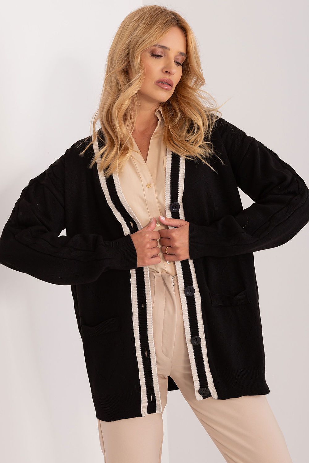  Cardigan model 192702 Badu 