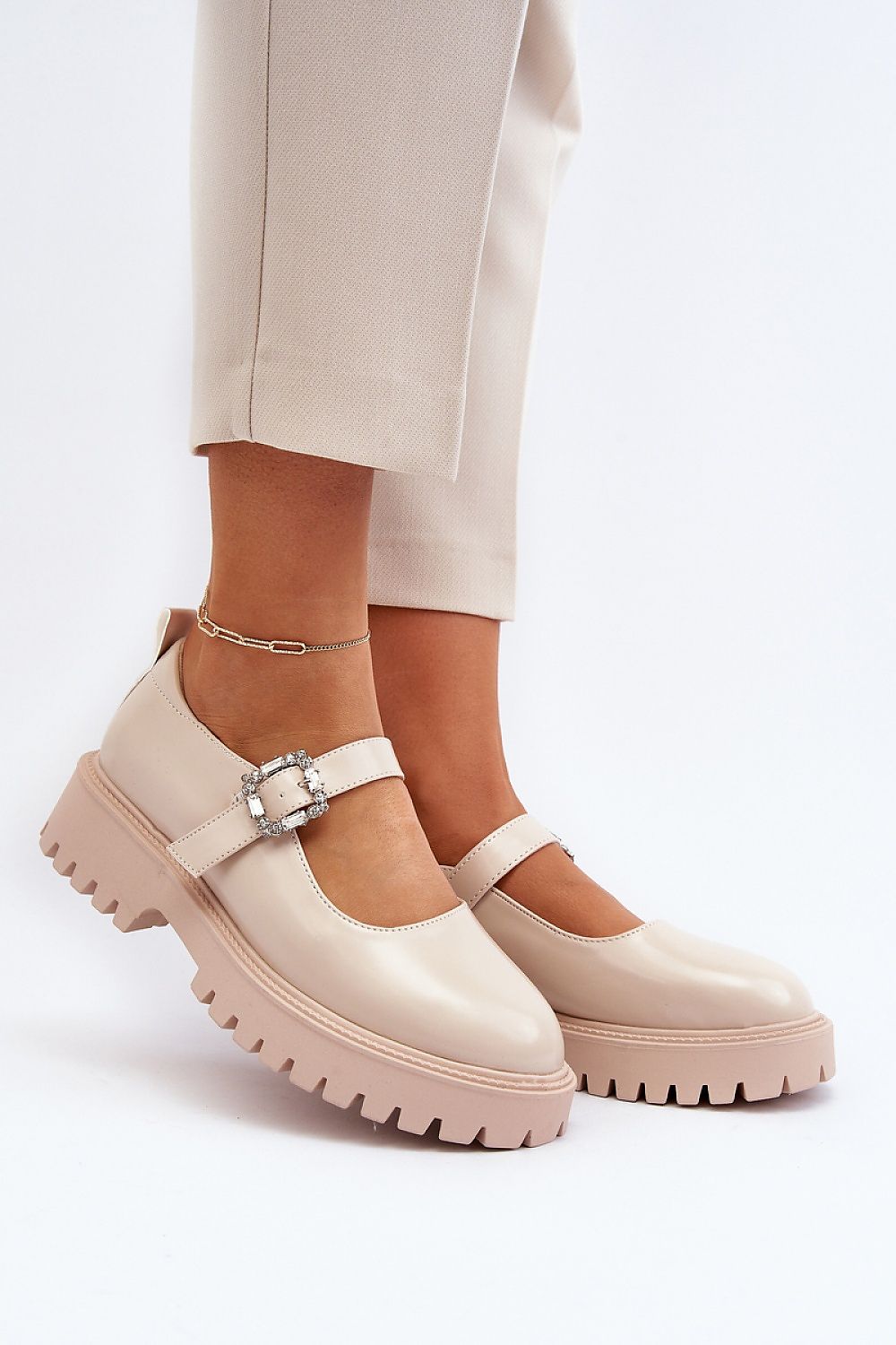  Heeled low shoes model 194173 Step in style 