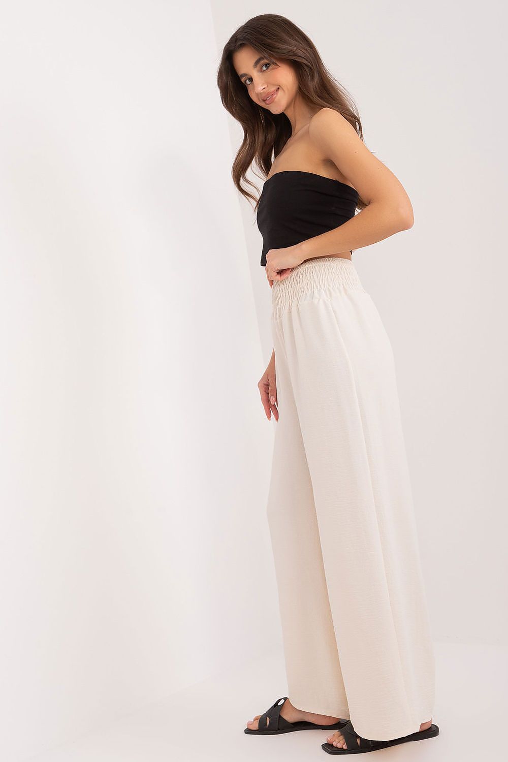 Trousers model 195052 Italy Moda