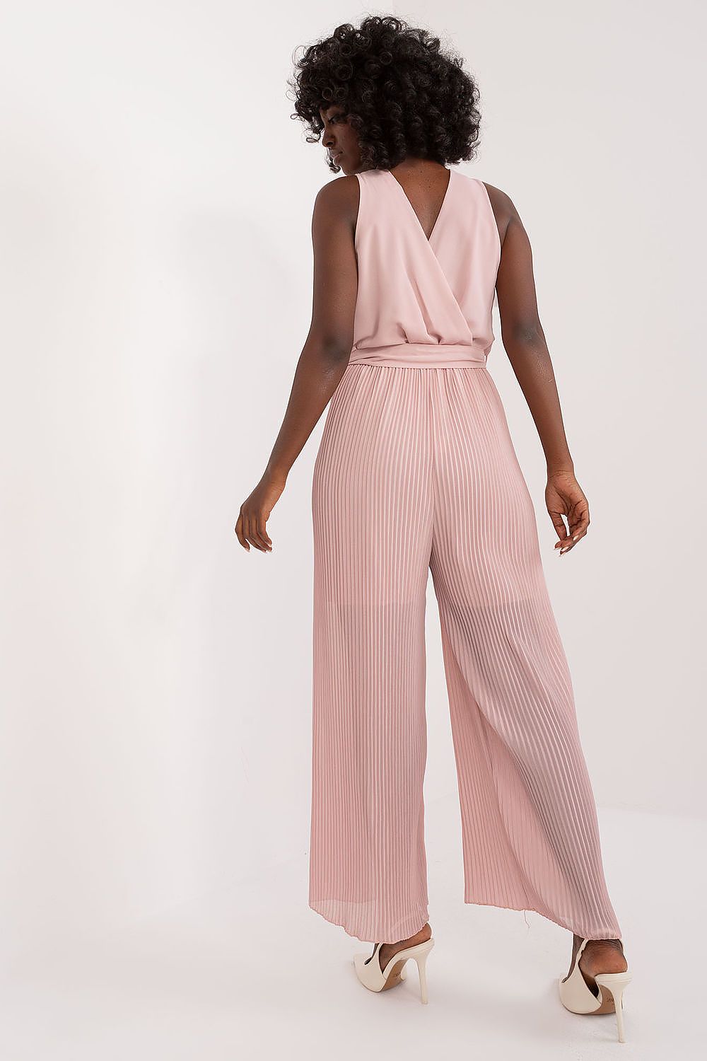 Suit model 196374 Italy Moda