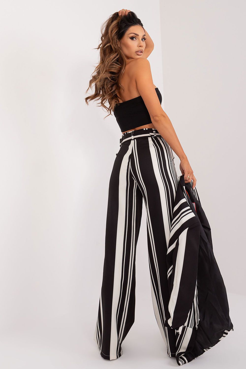 Women trousers model 197040 Italy Moda