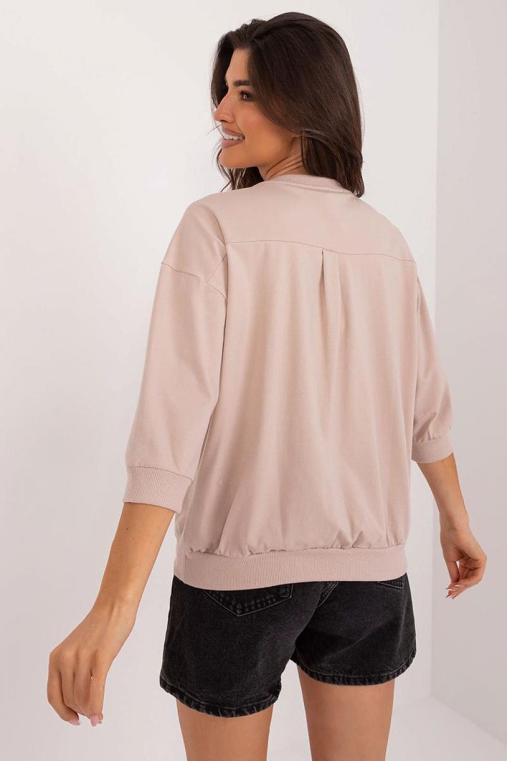 Blouse model 197747 Relevance