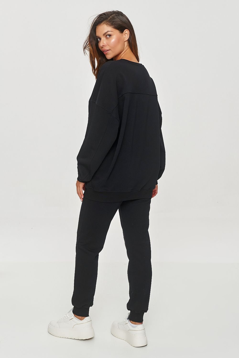  Tracksuit trousers model 200133 Makadamia 