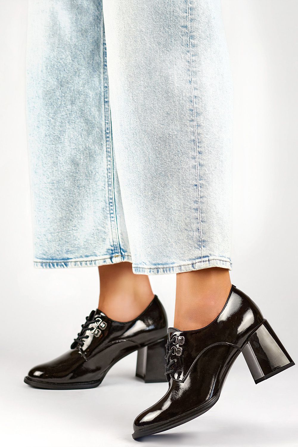  Heeled low shoes model 200454 PRIMO 