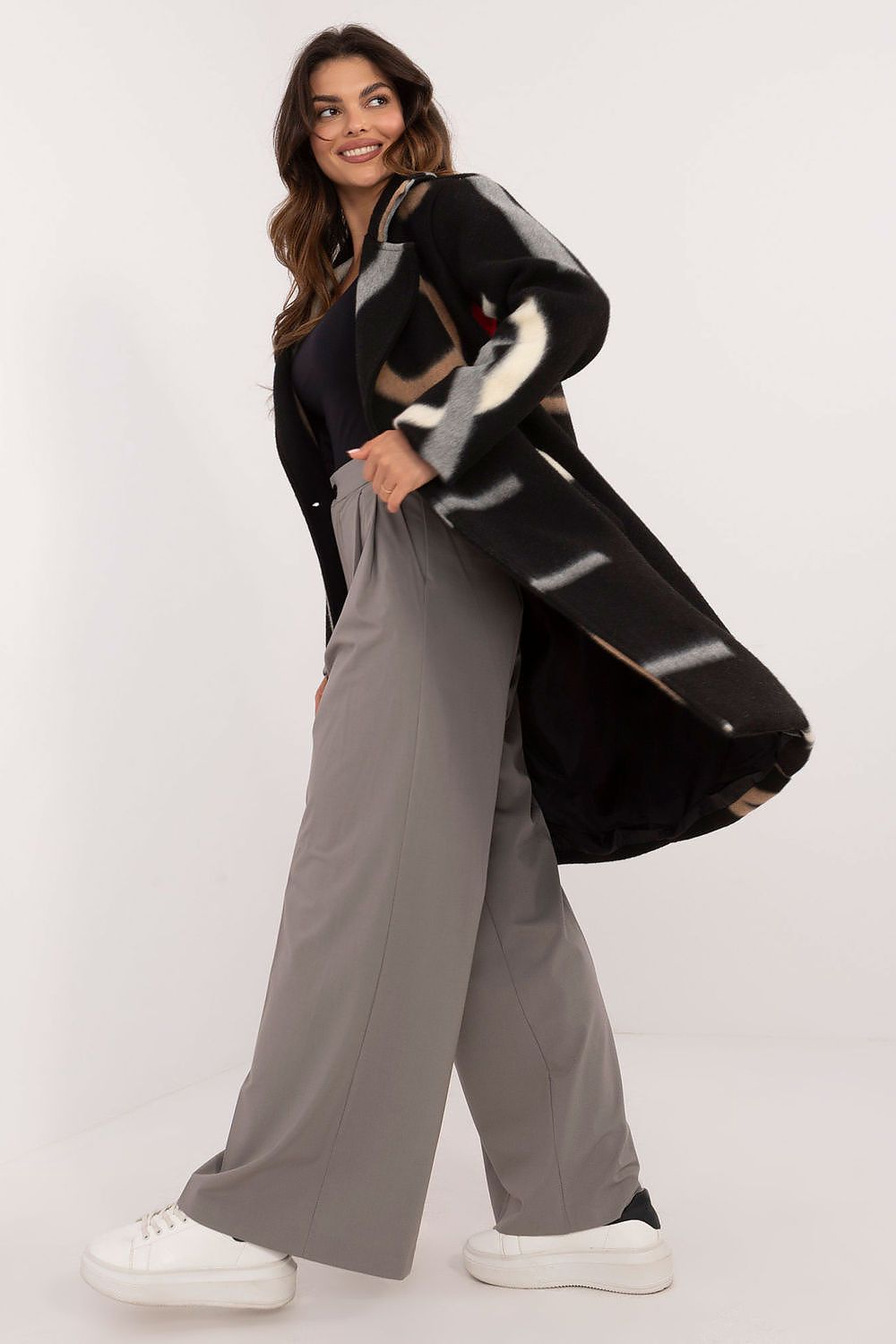 Coat model 200504 Italy Moda