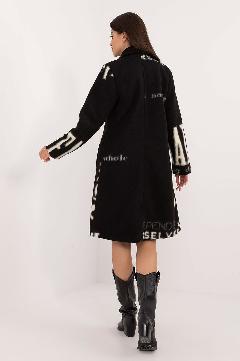 Coat model 200507 Italy Moda