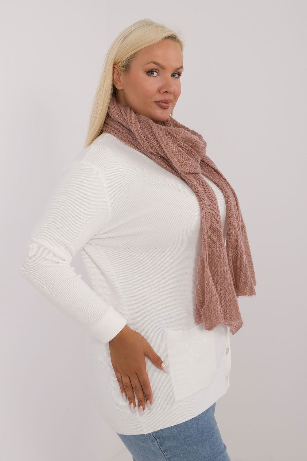 Shawl model 200972 AT