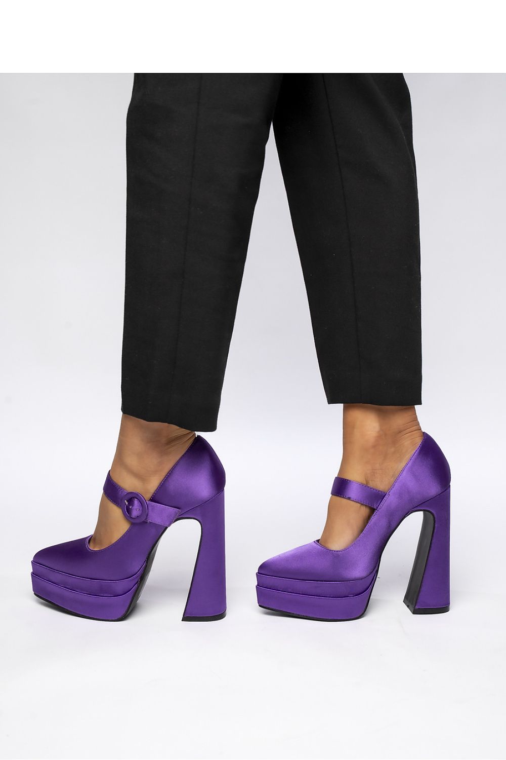  Block heel pumps model 210331 Inello 