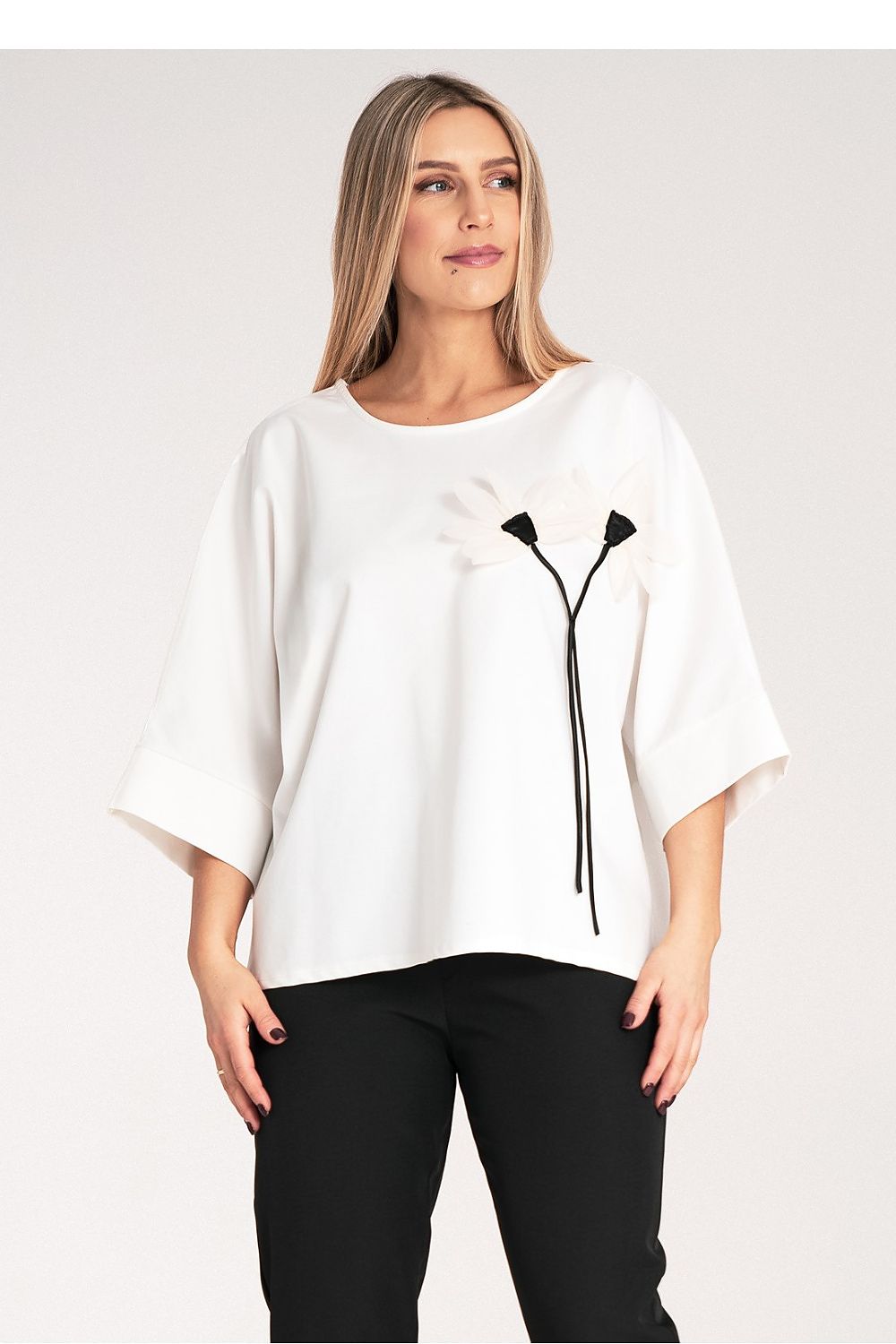  Blouse model 214901 Figl 