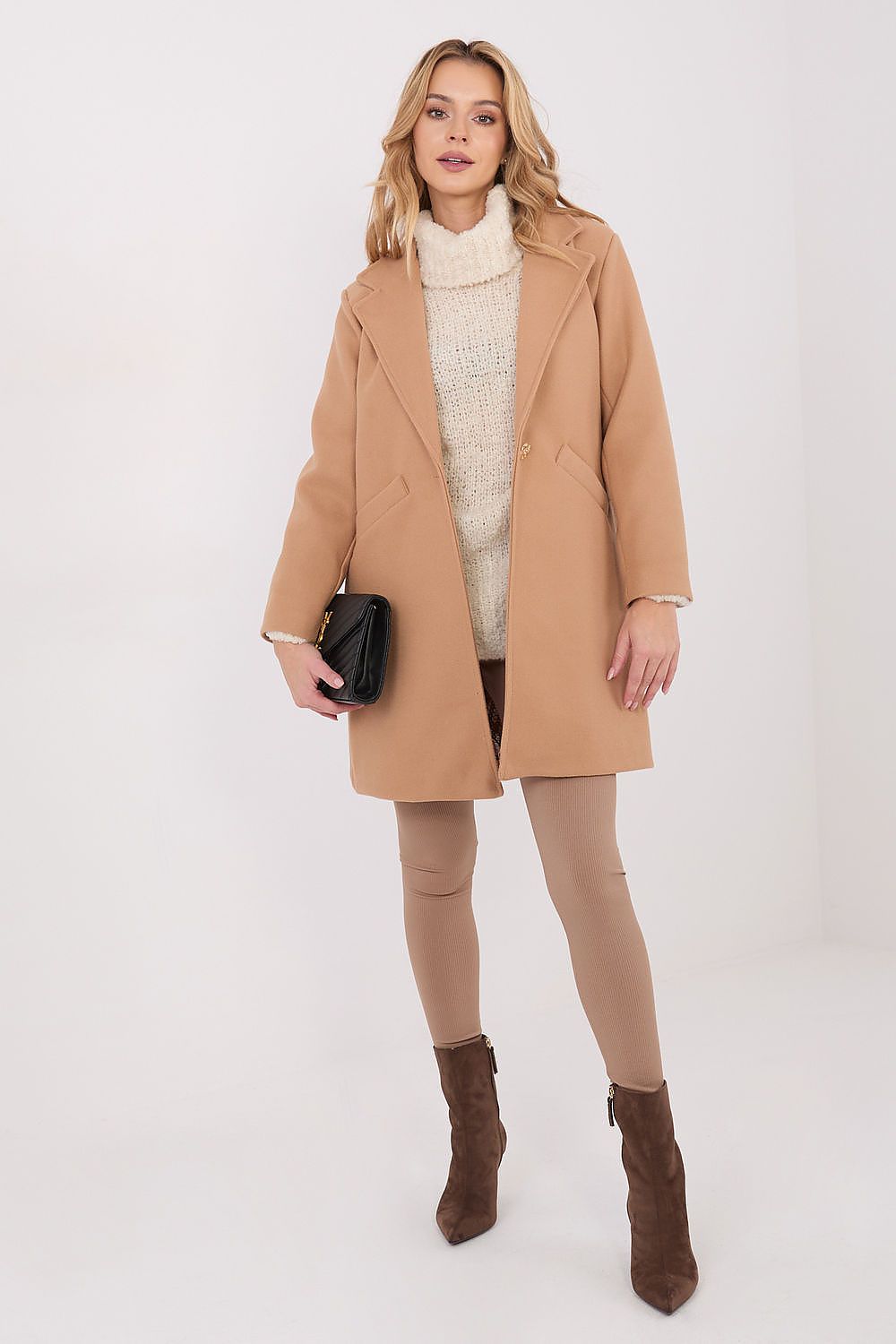  Coat model 222164 Italy Moda 