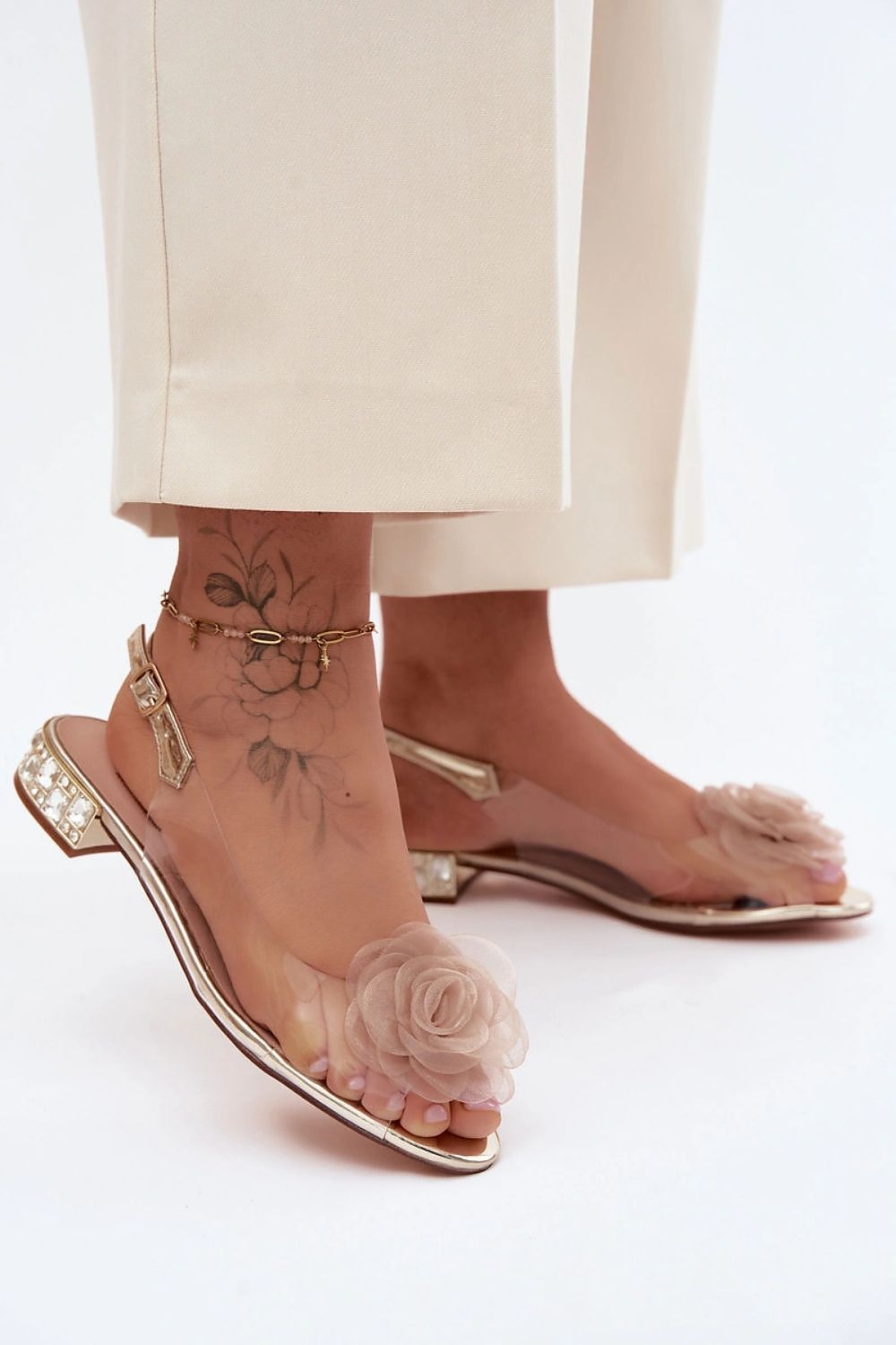  Sandals model 228131 Step in style 