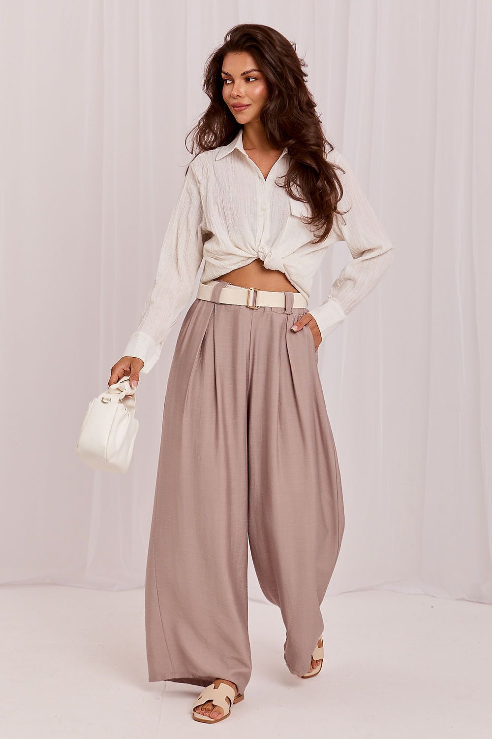  Women trousers model 229385 Rue Paris 
