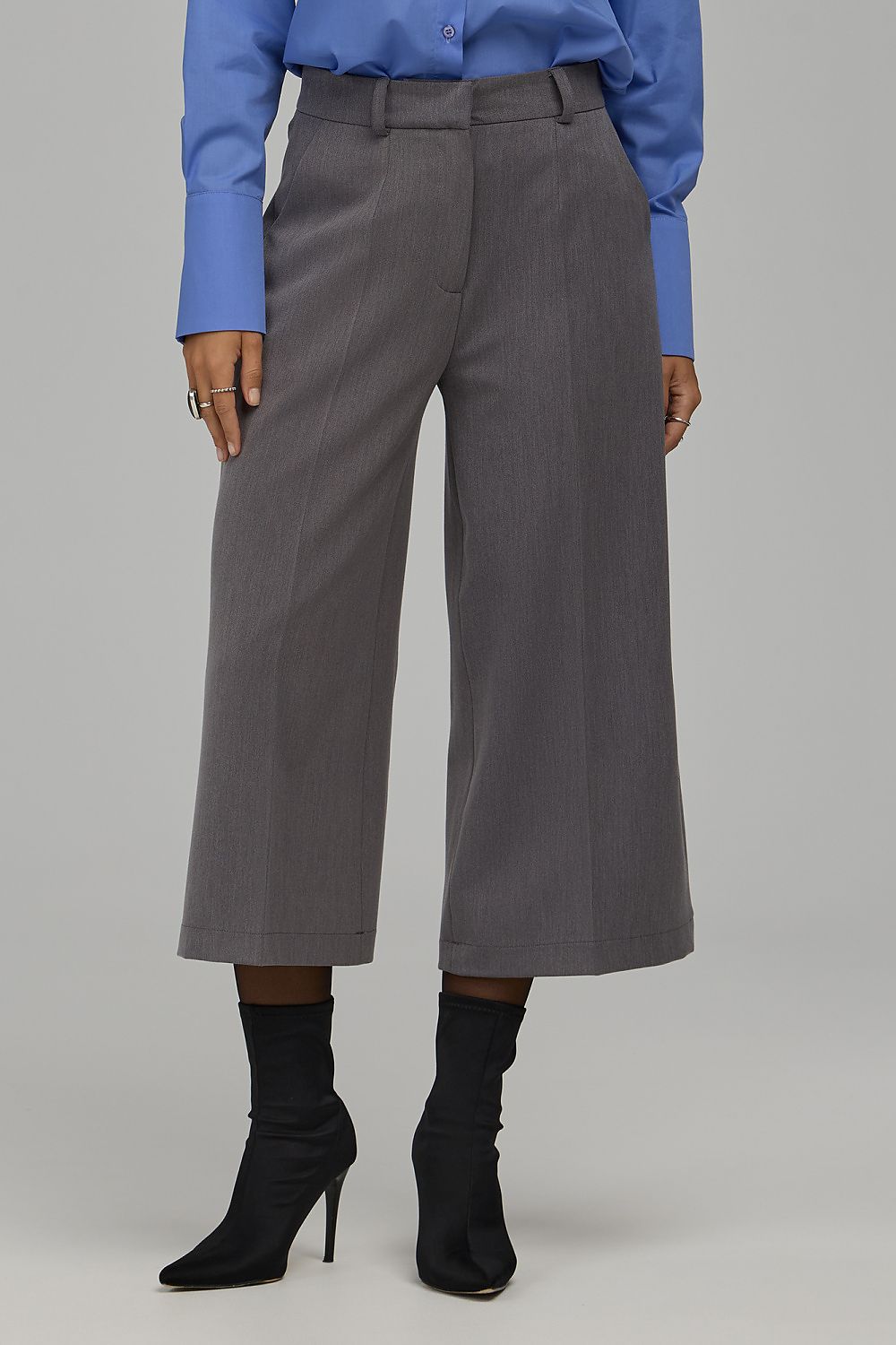  Women trousers model 230986 Nife 