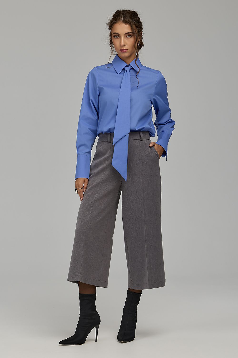  Women trousers model 230986 Nife 