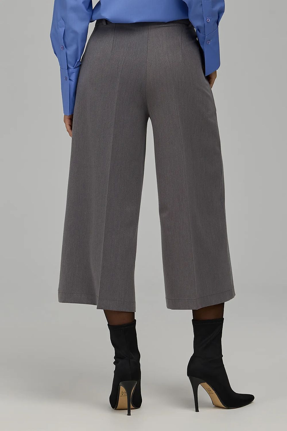  Women trousers model 230986 Nife 