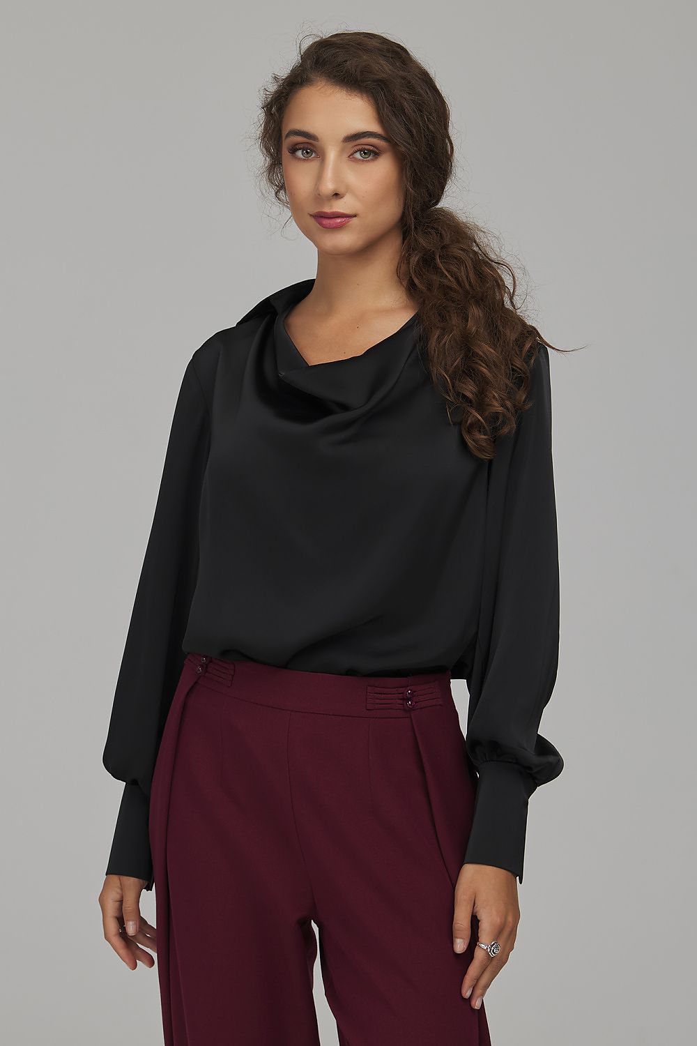  Blouse model 232493 Nife 
