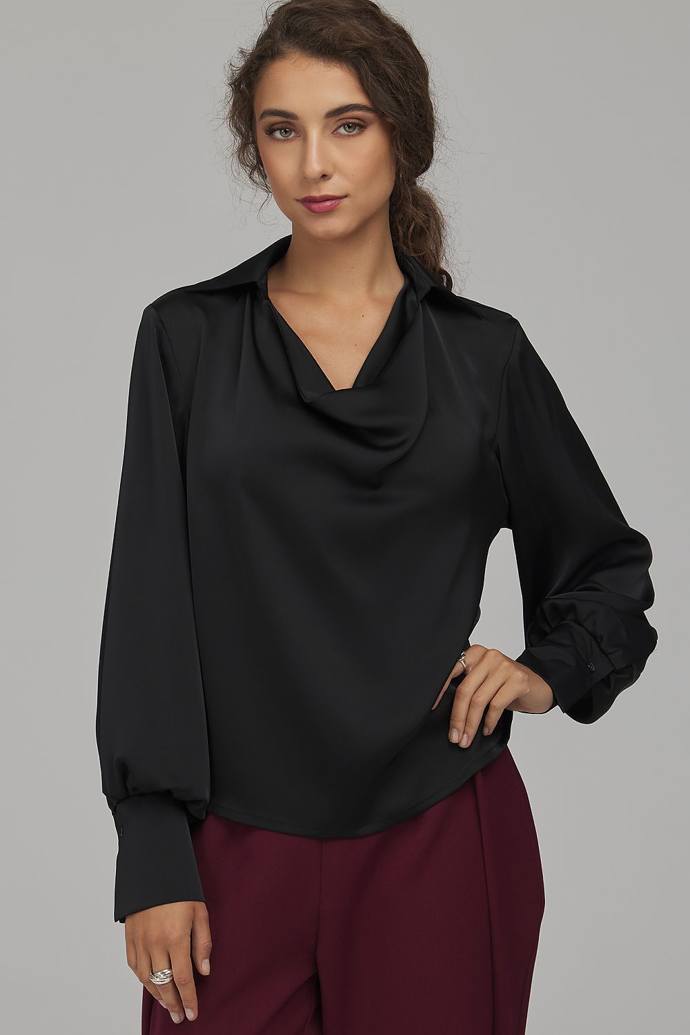  Blouse model 232493 Nife 