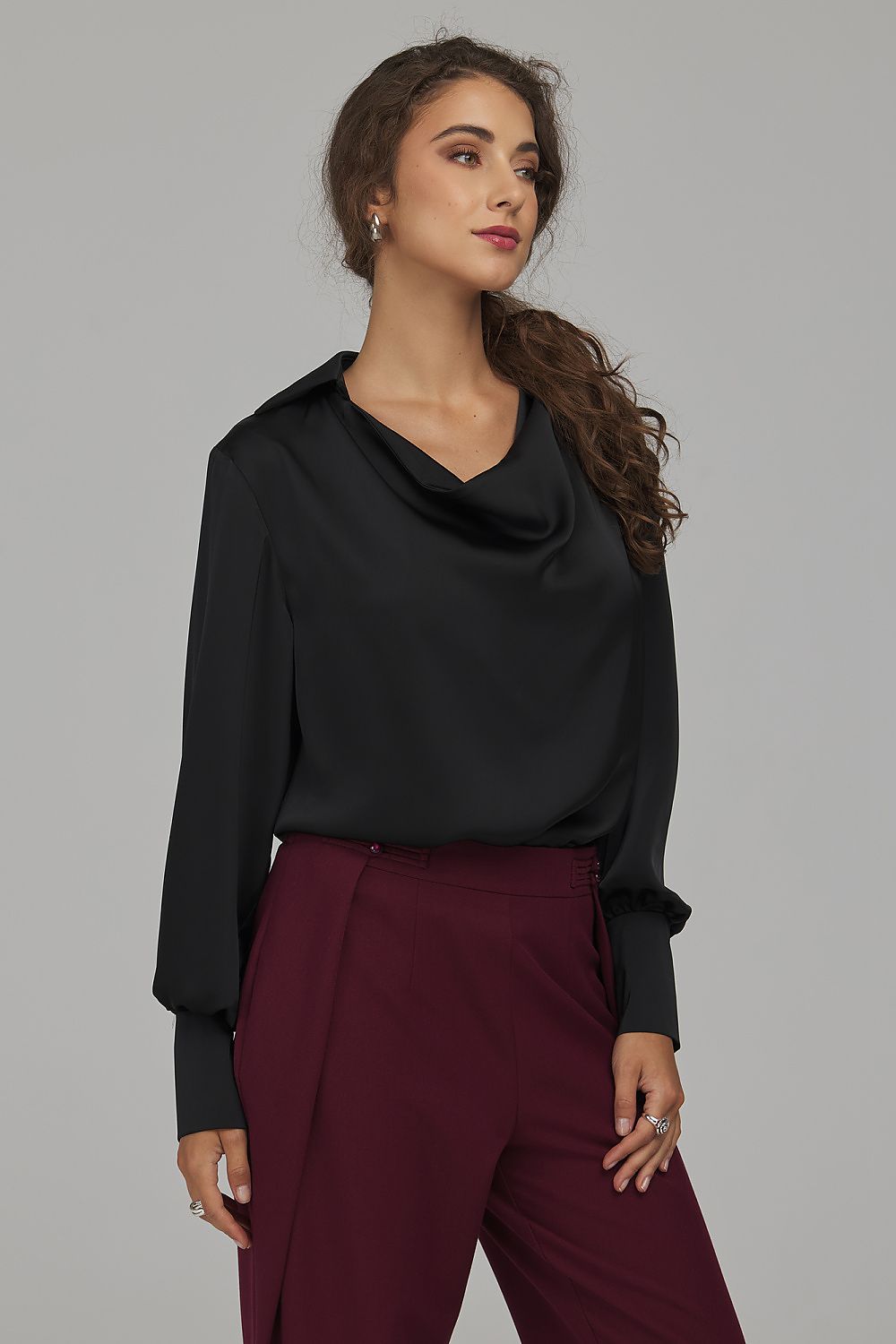  Blouse model 232493 Nife 