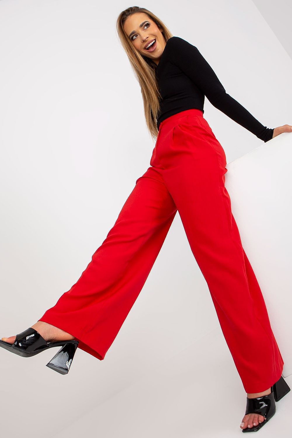 Trousers model 168060 Xsapienza 