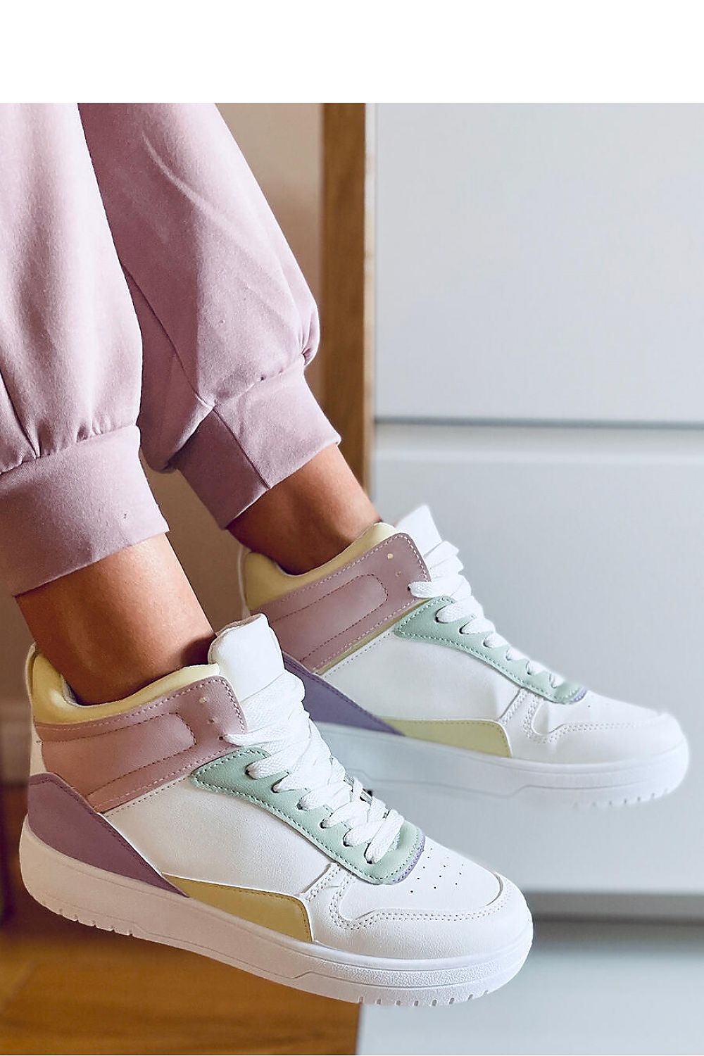  Sneakers model 170603 Inello 