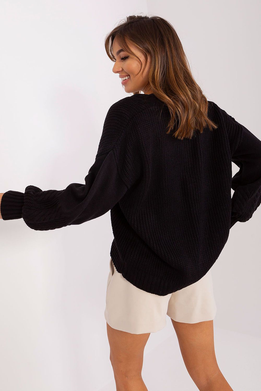  Cardigan model 184970 Badu 