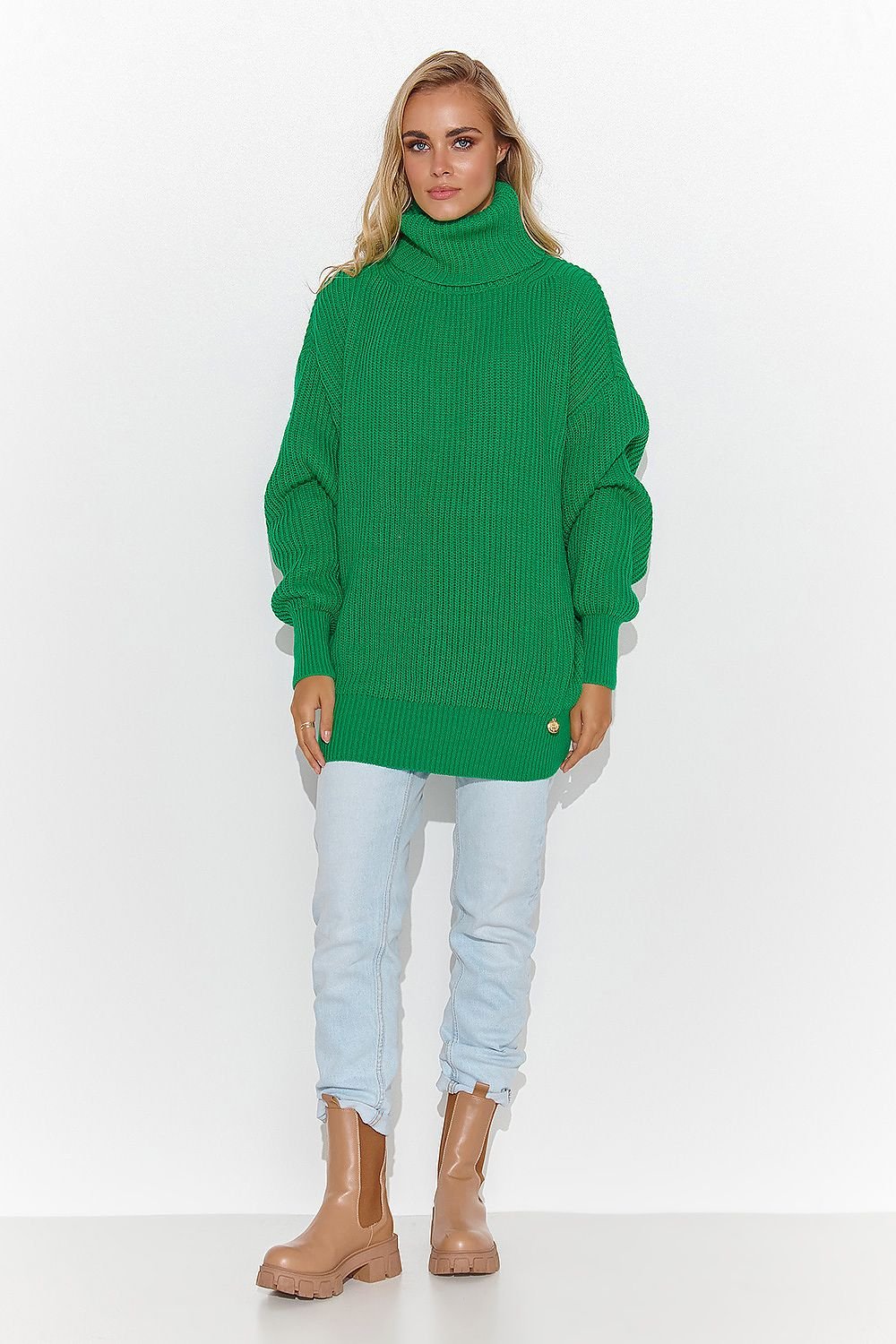 Turtleneck model 185211 Makadamia