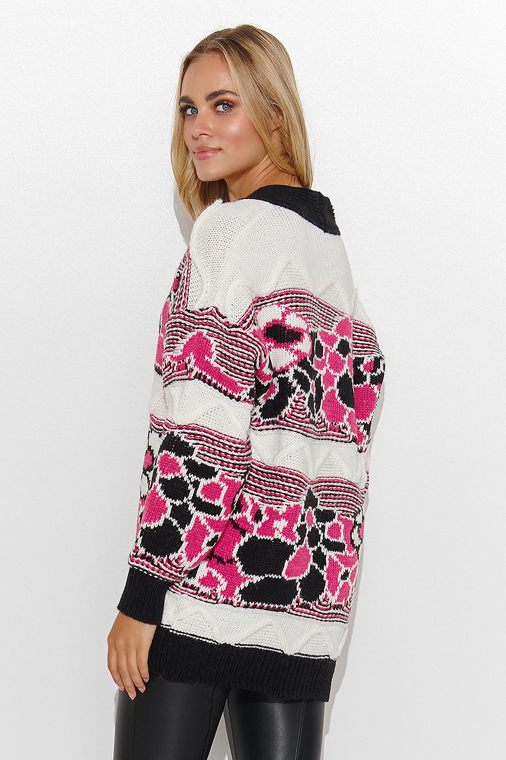  Cardigan model 185513 Makadamia 