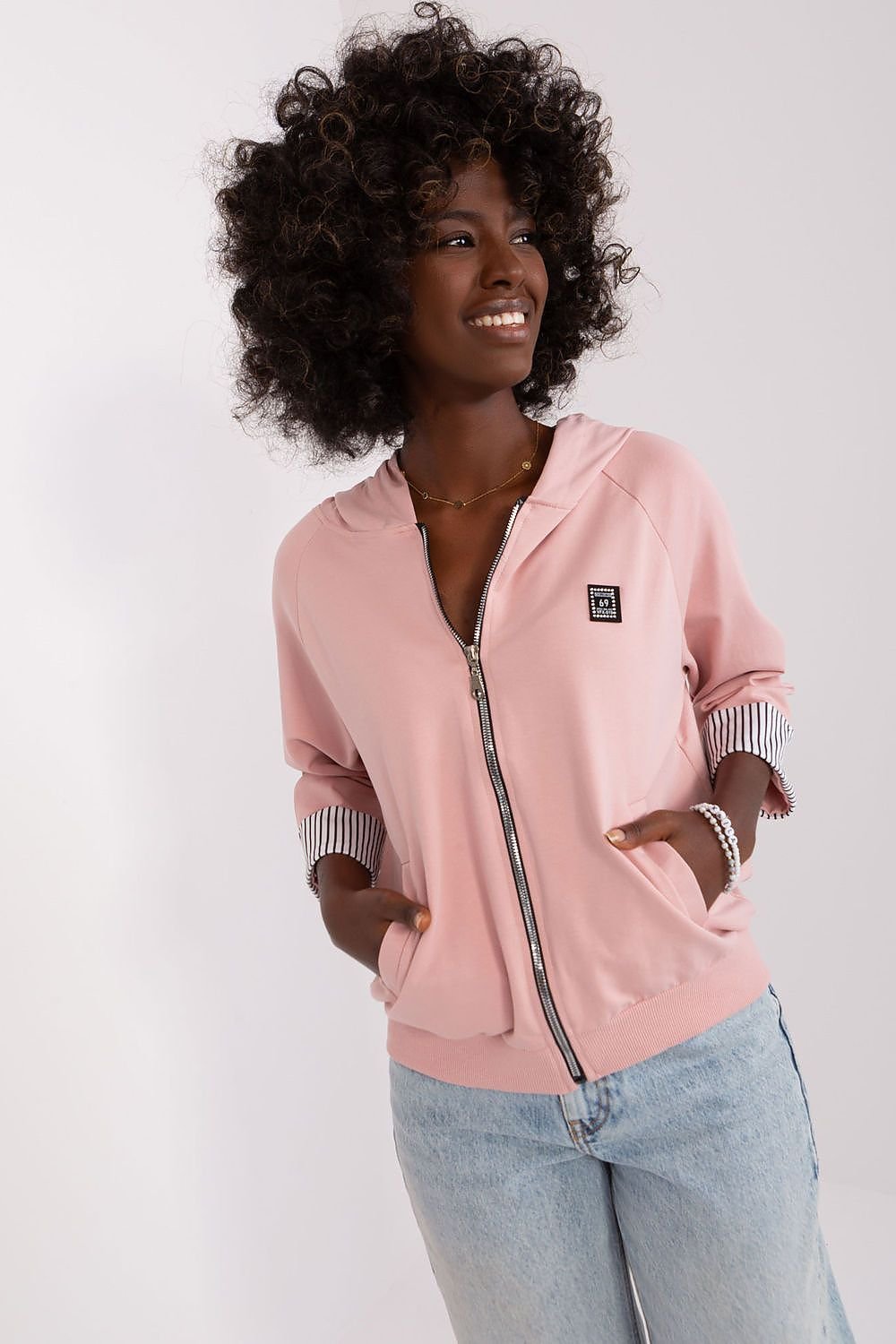 Sweatshirt model 185939 Relevance