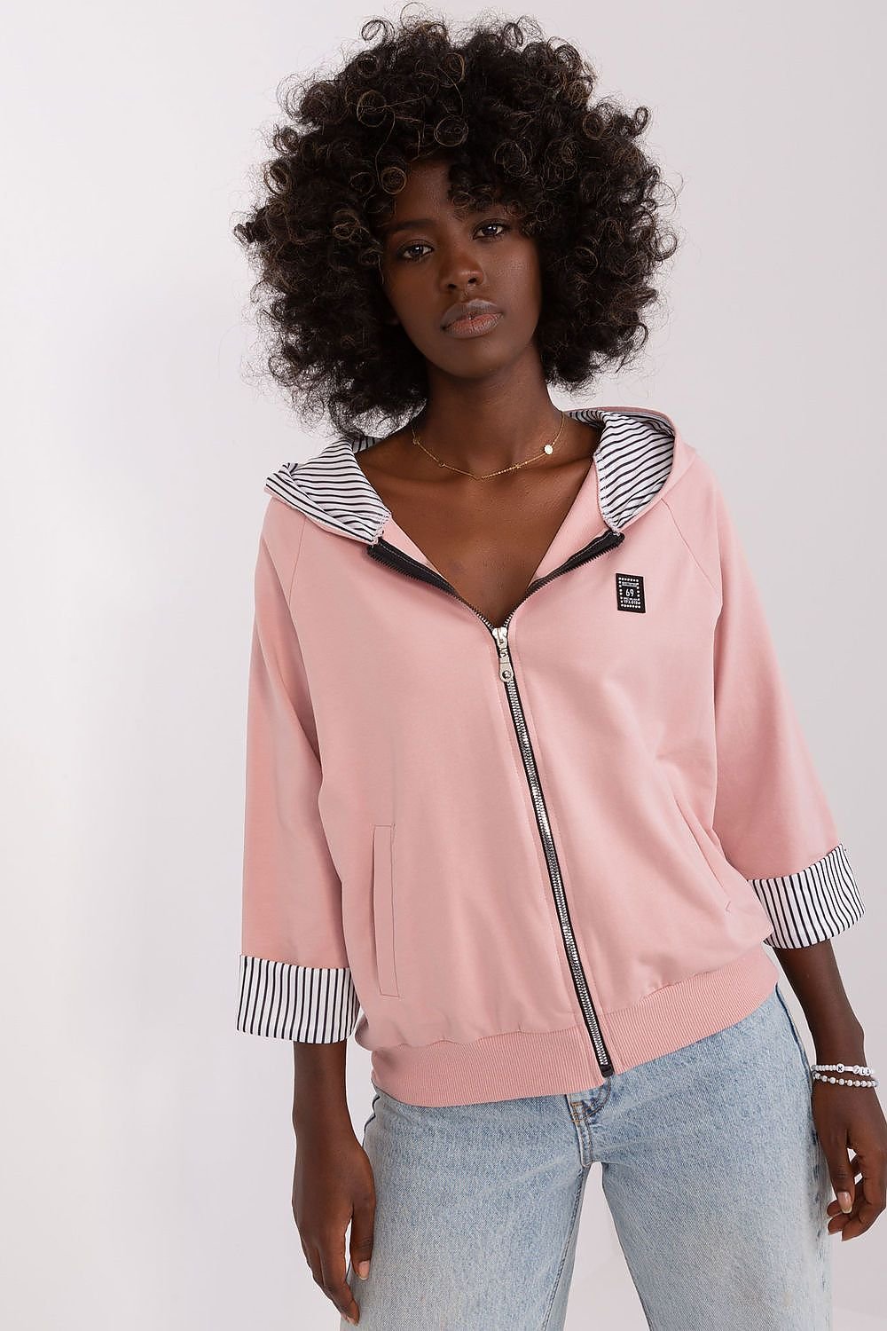 Sweatshirt model 185939 Relevance