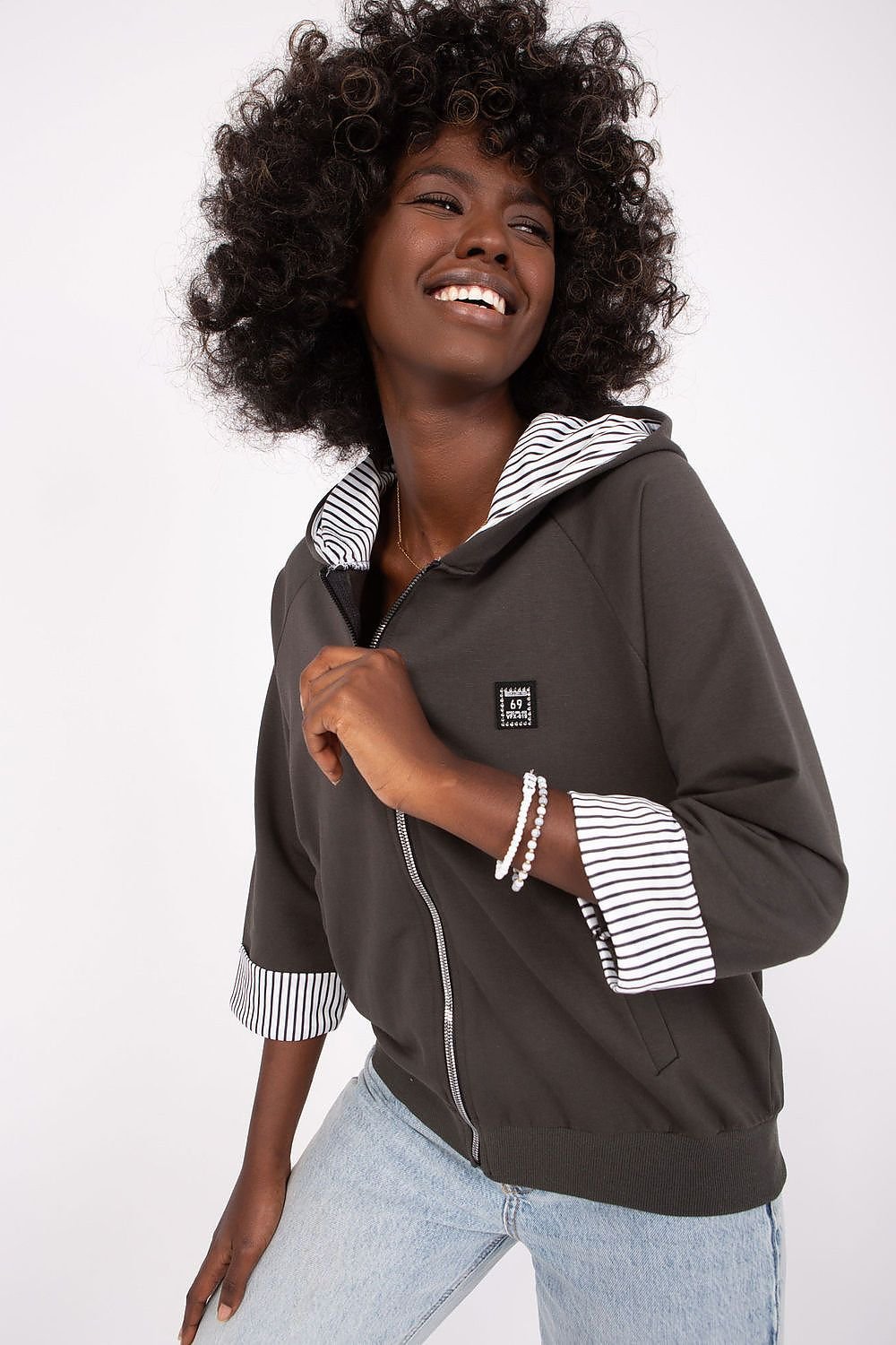 Sweatshirt model 185940 Relevance