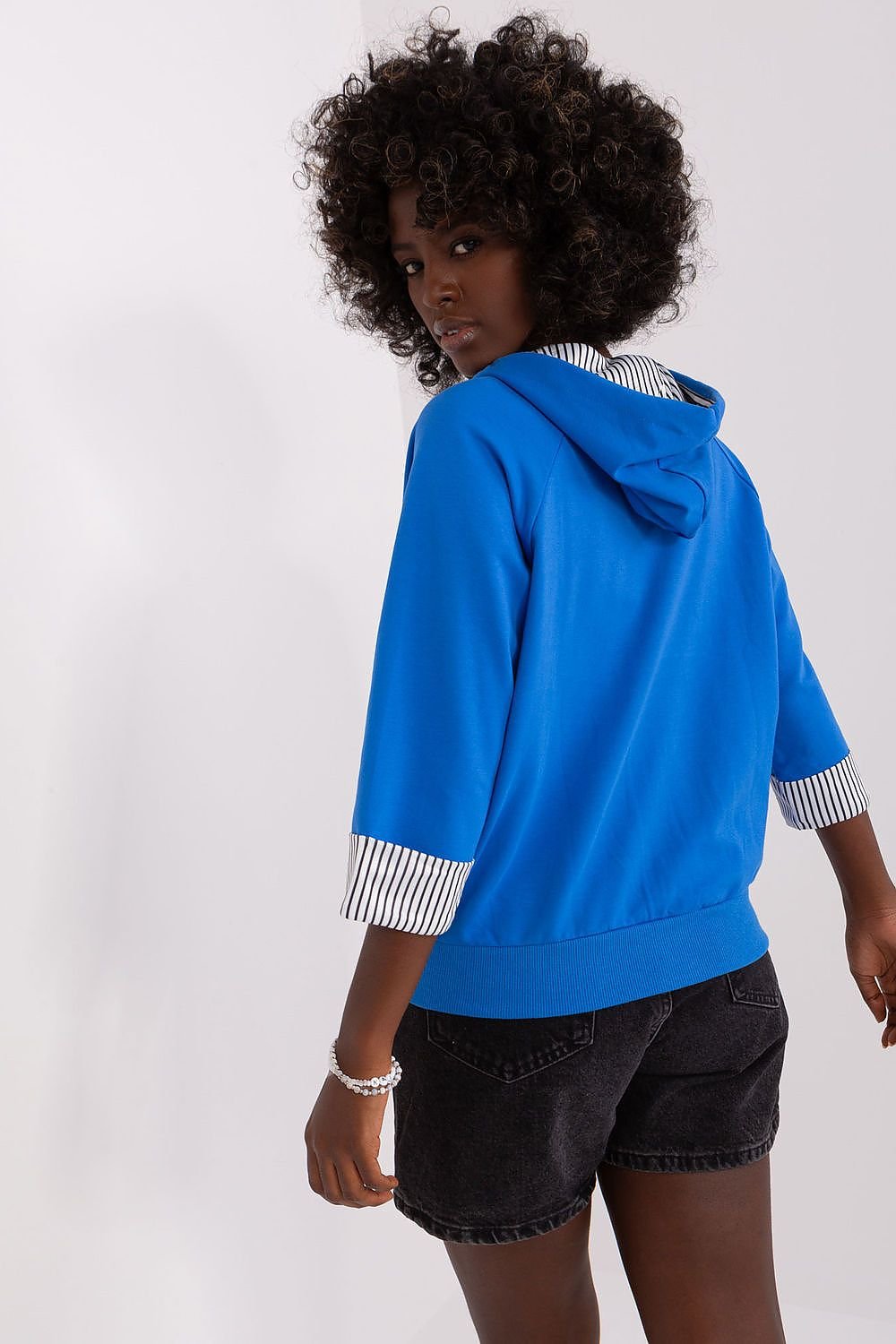 Sweatshirt model 185941 Relevance