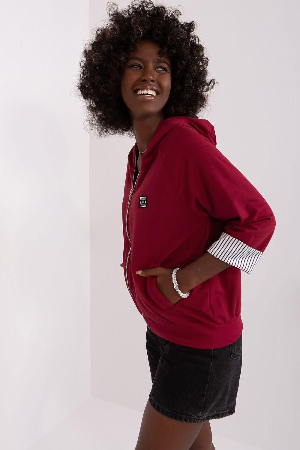 Sweatshirt model 185942 Relevance