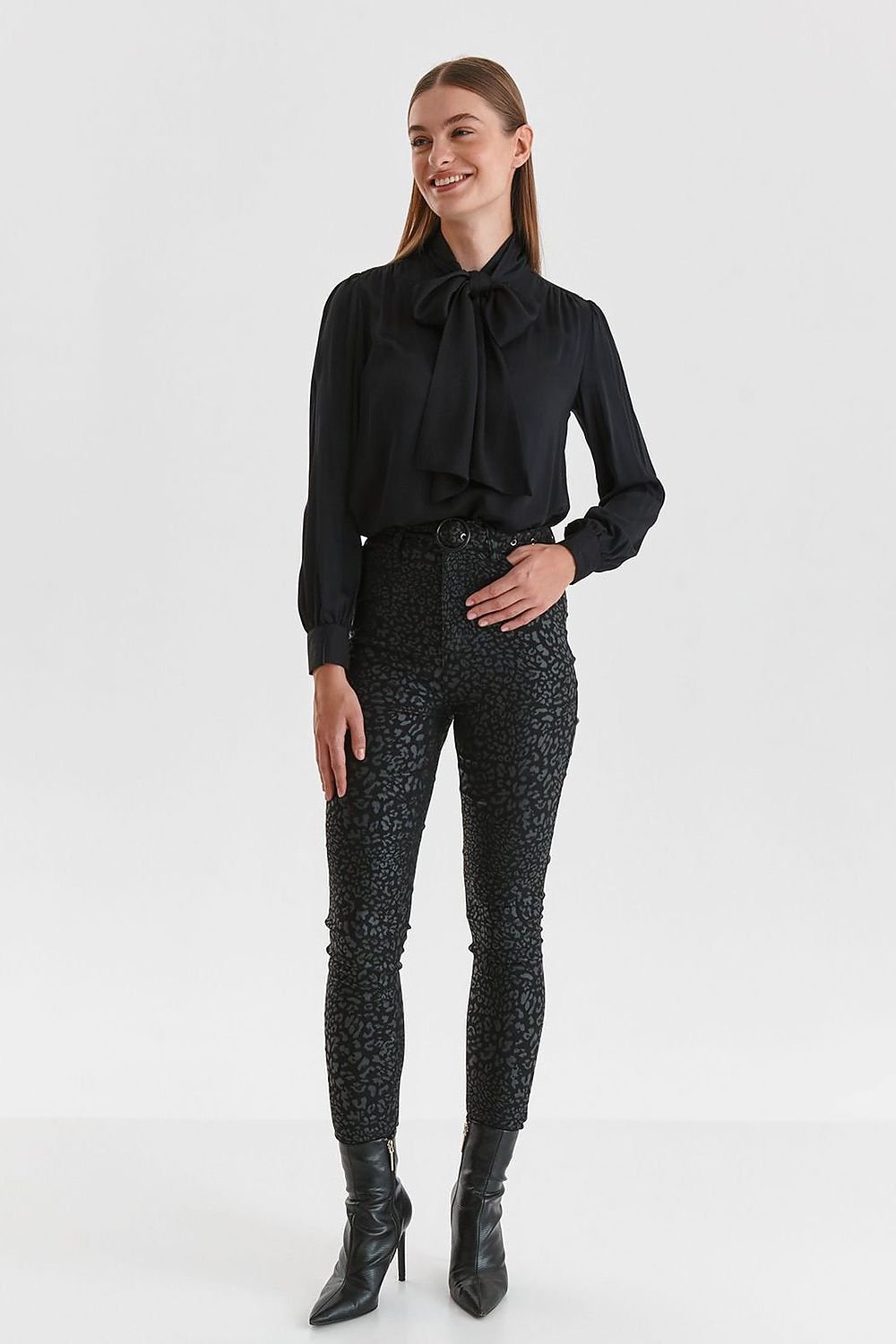 Blouse model 173949 Top Secret