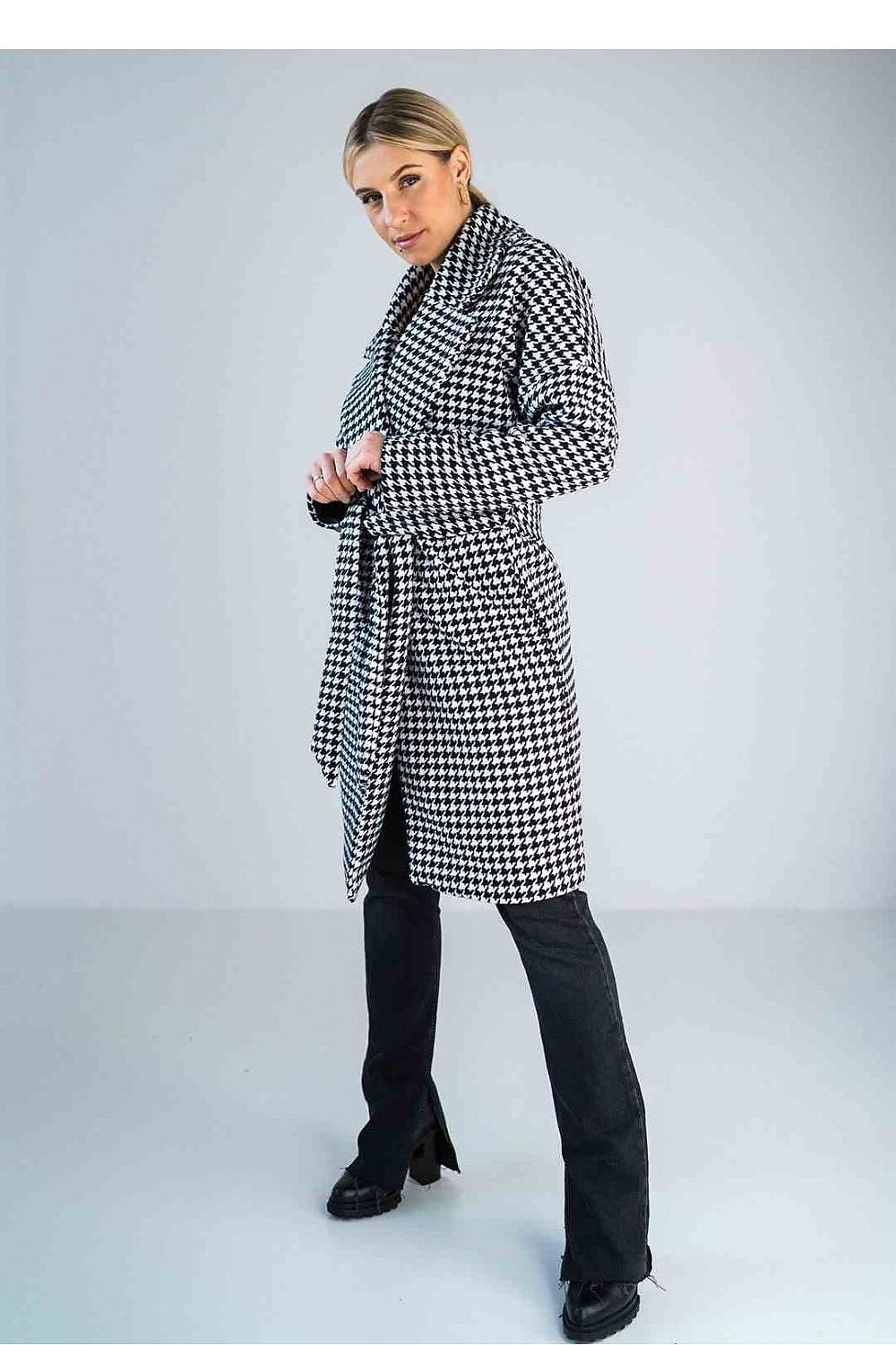 Coat model 174070 Figl