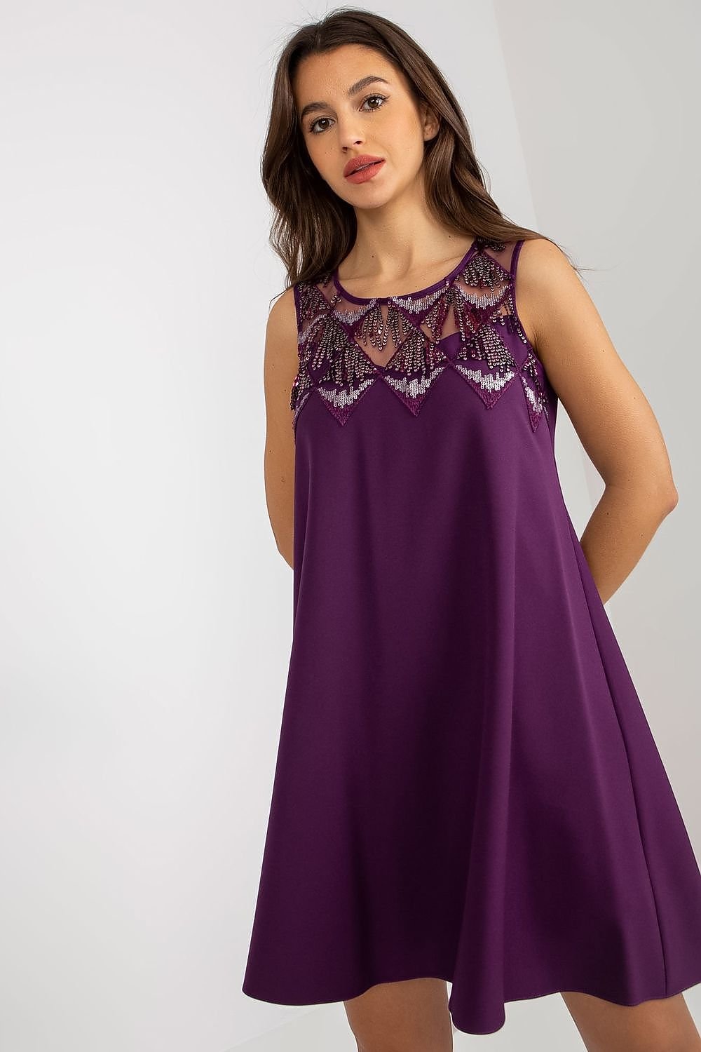 Evening dress model 174483 Numero