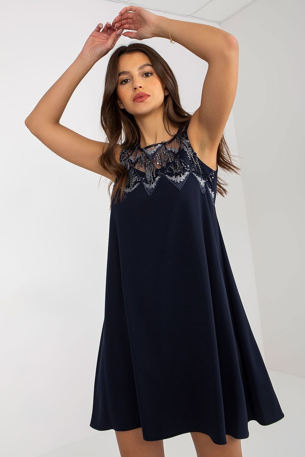 Evening dress model 174484 Numero