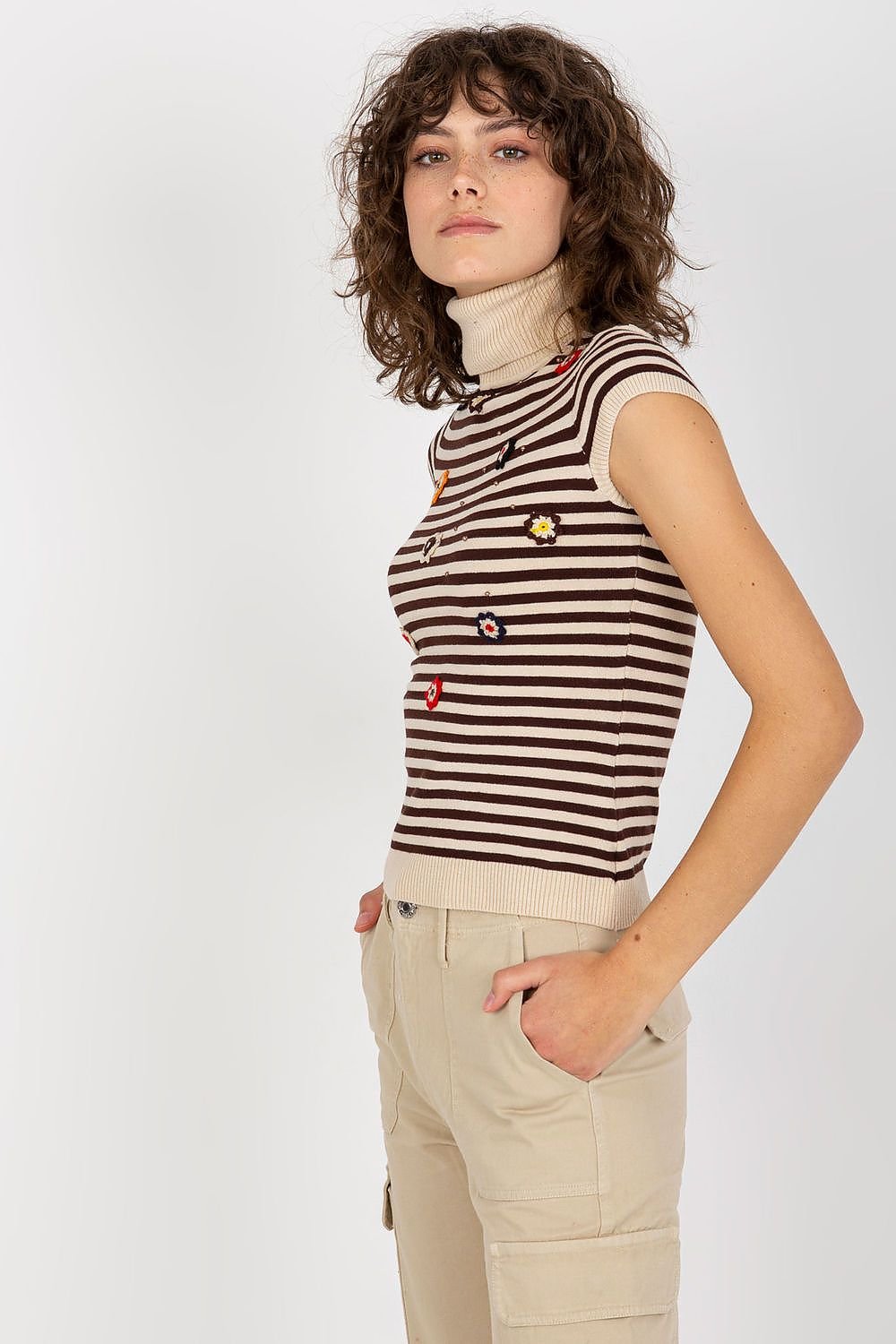 Short sleeve sweater model 174860 AT