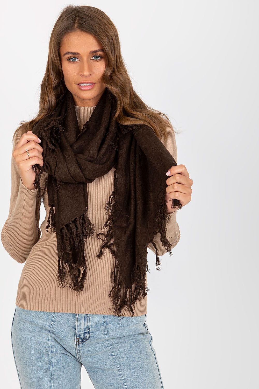 Shawl model 174880 AT