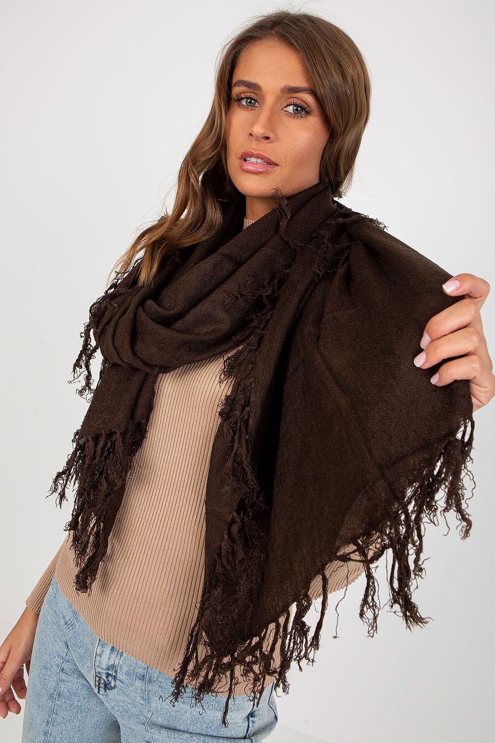 Shawl model 174880 AT