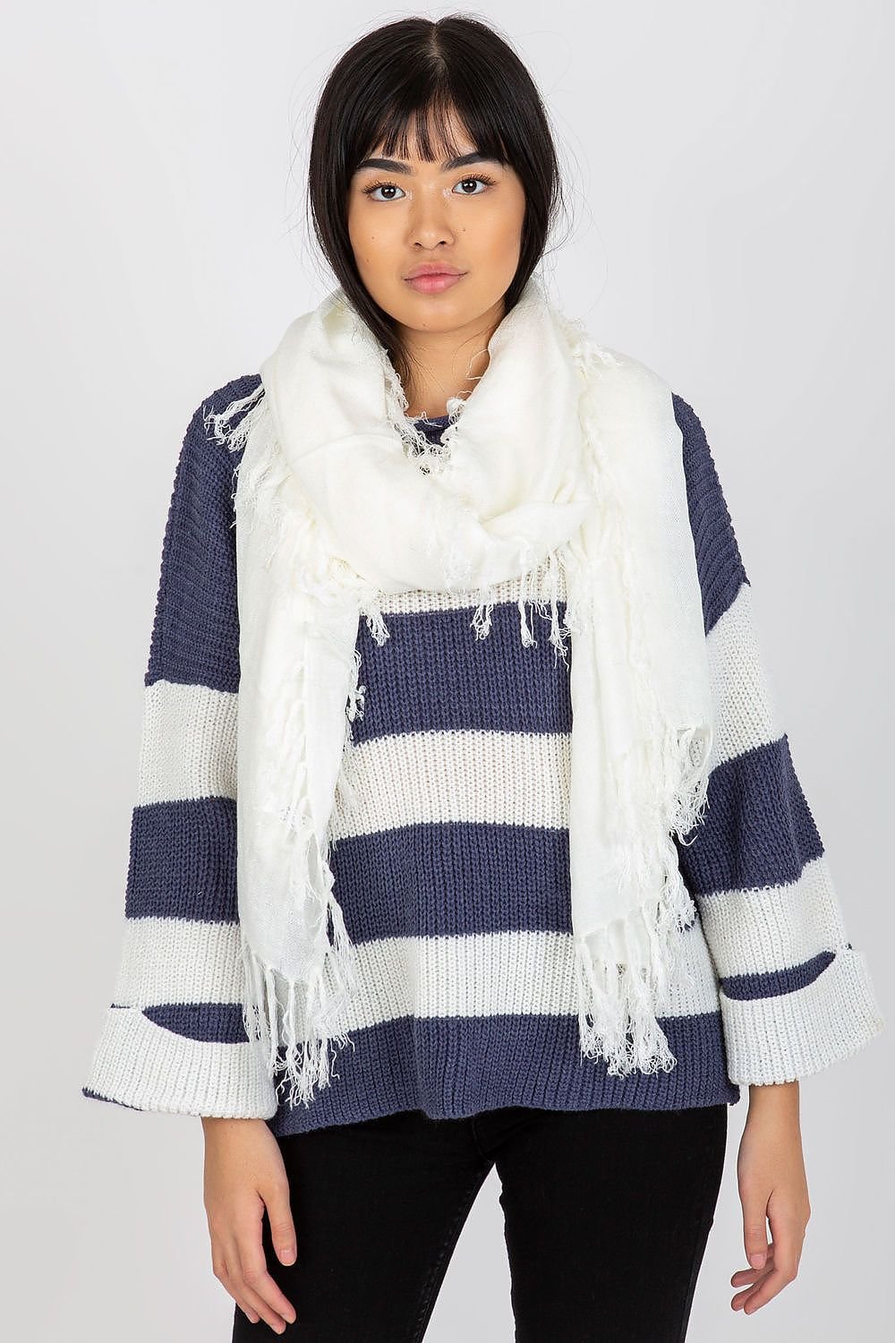 Shawl model 174885 AT