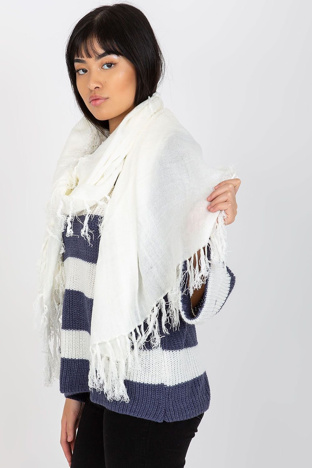 Shawl model 174885 AT