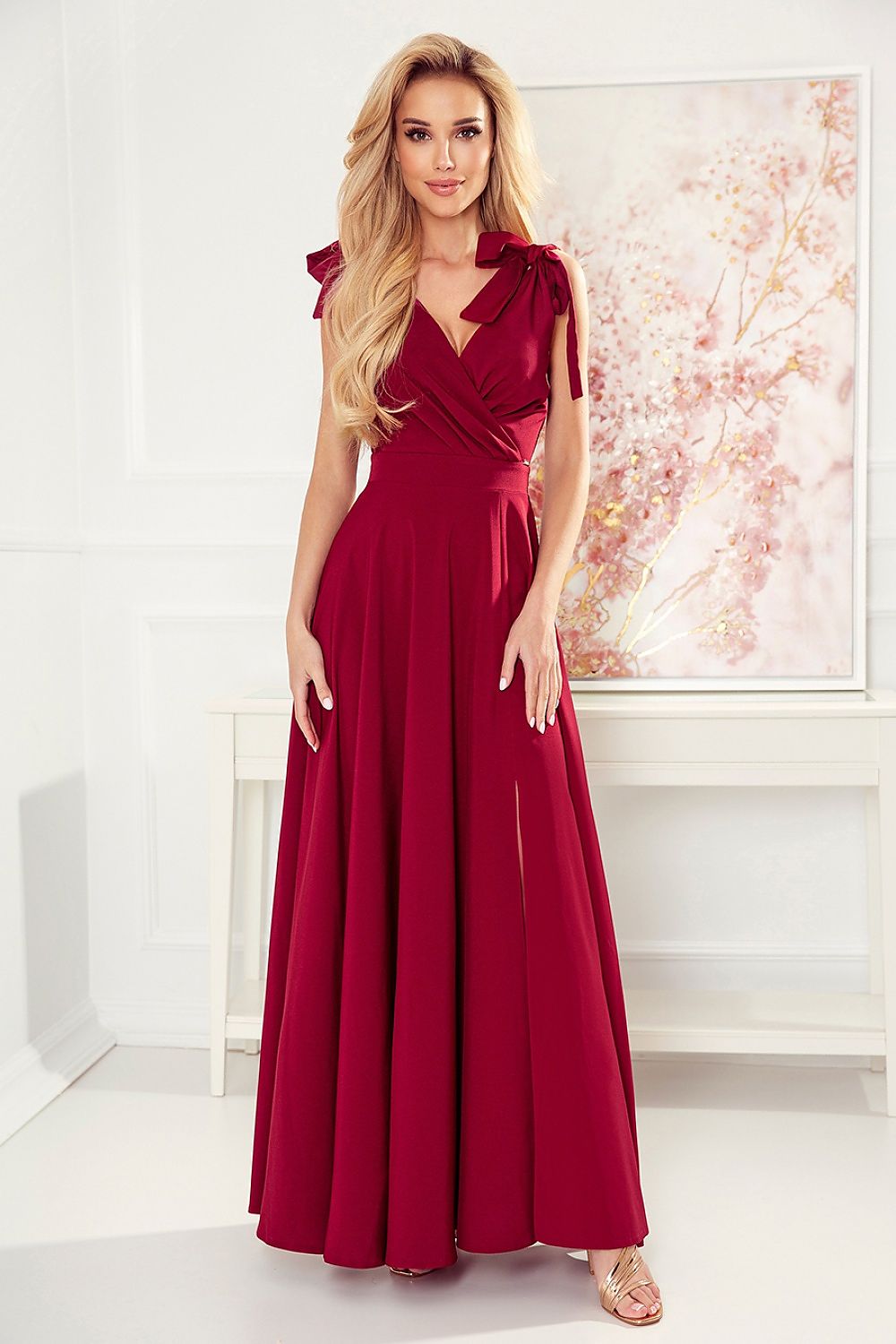 Evening dress model 175009 Numoco