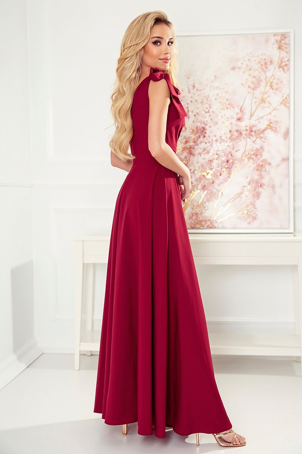 Evening dress model 175009 Numoco
