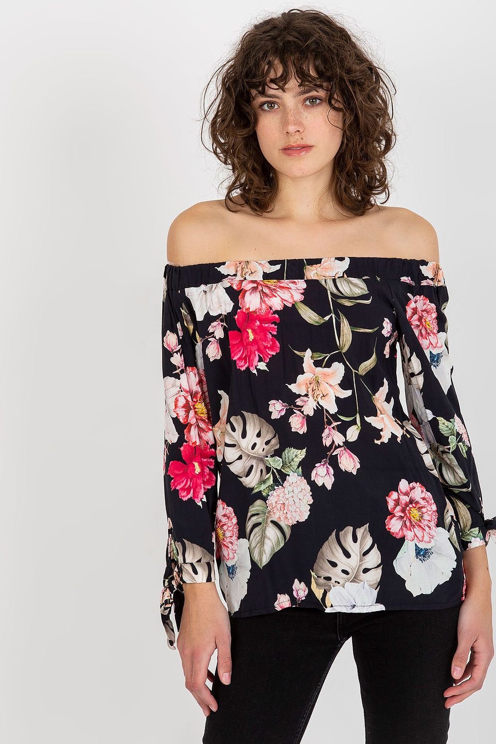 Blouse model 175157 Yups