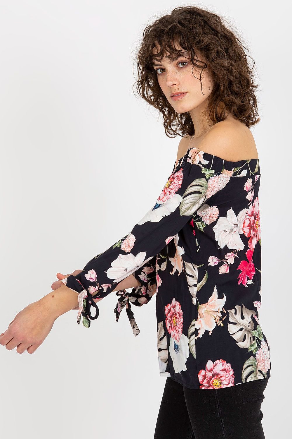 Blouse model 175157 Yups