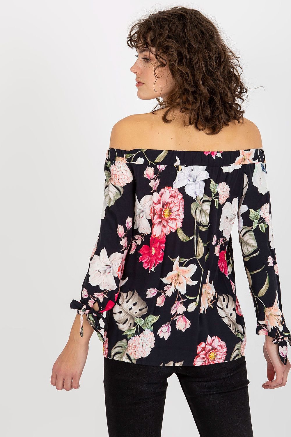 Blouse model 175157 Yups